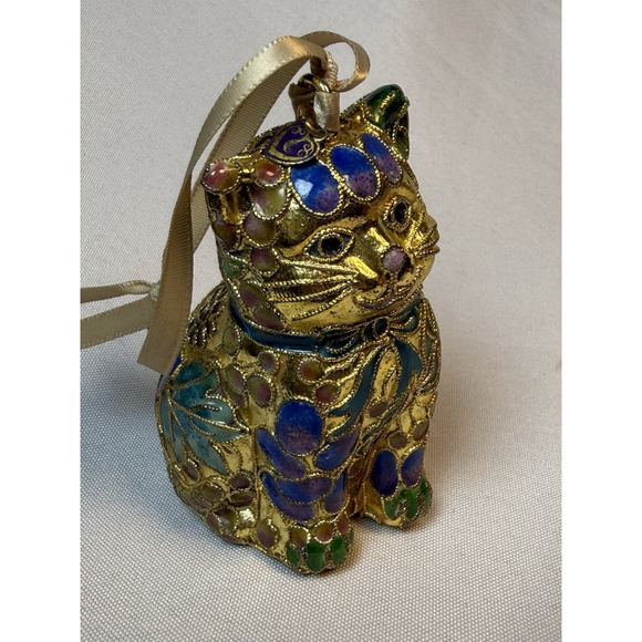Victorian Treasures #A205-2 Cat Sitting Gold Ornament 3 1/2” Gorgeous - Picture 2 of 8